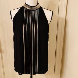 Sleeveless dress top